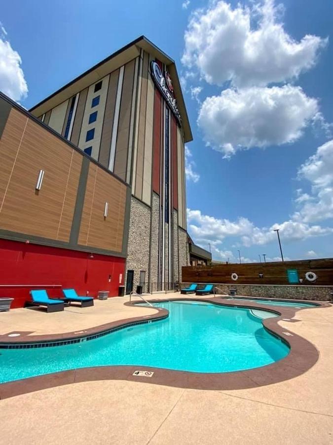 Cherokee Casino Hotel Roland Exteriör bild
