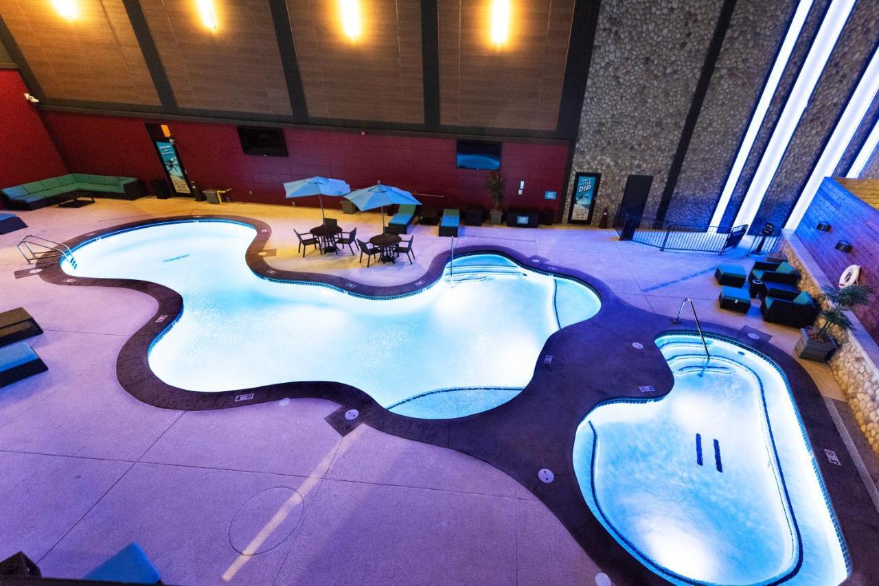 Cherokee Casino Hotel Roland Exteriör bild